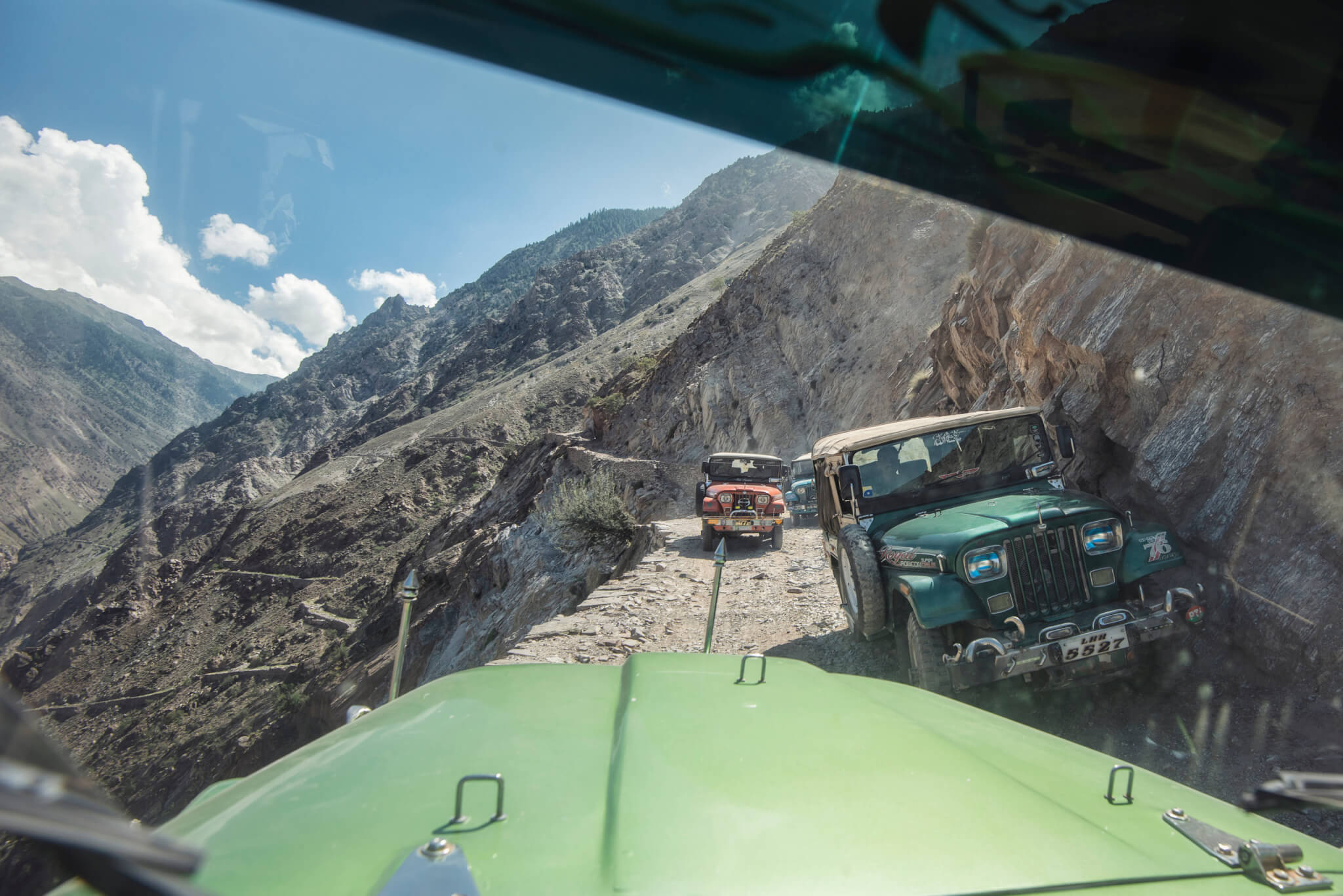 karakoram highway jeep