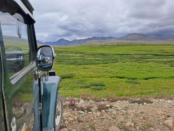a-visit-to-deosai-national-park-jeep
