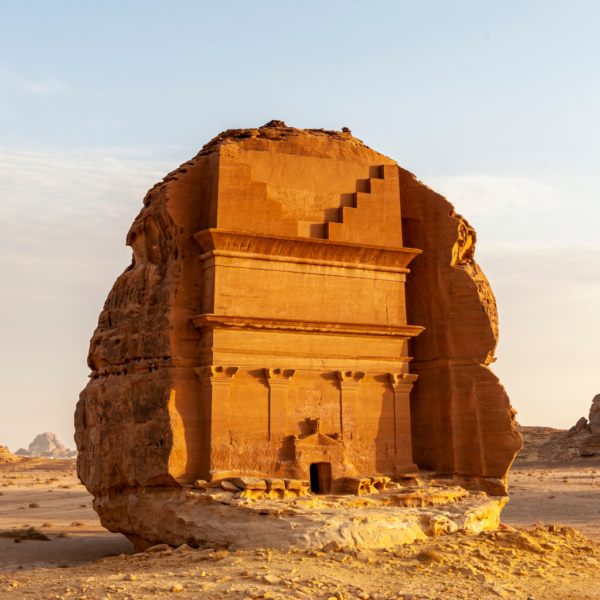 saudi arabia tour package tomb