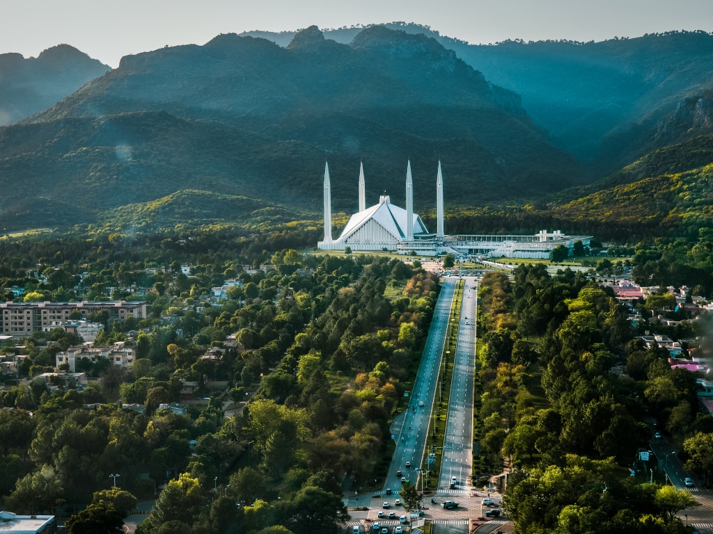 faisal mosque islamabad pakistan k2 base camp trek